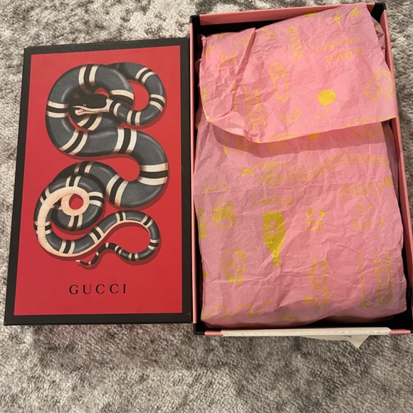 Gucci Limited Edition Black Leather Ghost Slip with Graffiti - Picture 8 of 11